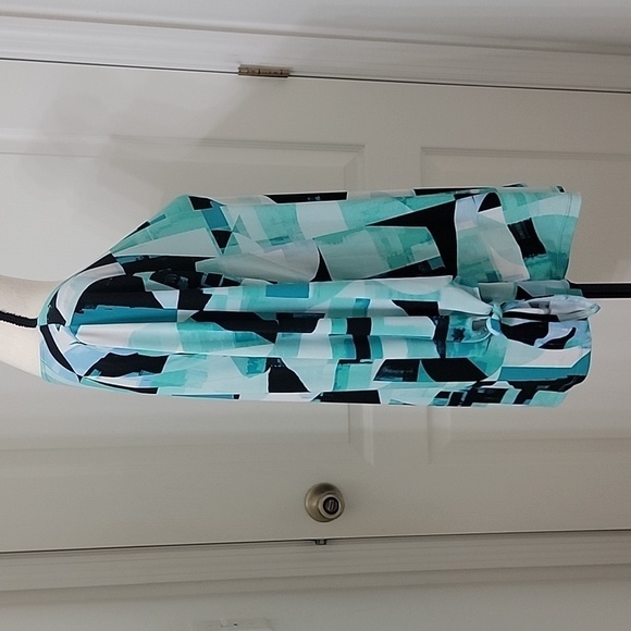 Alfani Size M Abstract Geometric Pattern Tunic w/ 3/4 Sleeves with Tie Cuffs - Picture 6 of 12